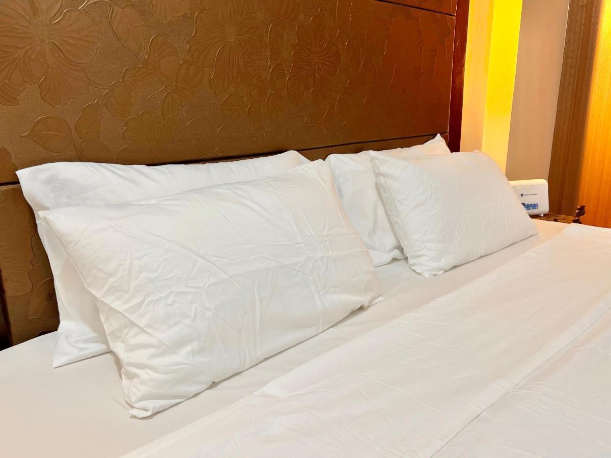 Kiel 5-Star Condo Hotel Across Naia Manila Airport Terminal 3 Pasay Exterior photo