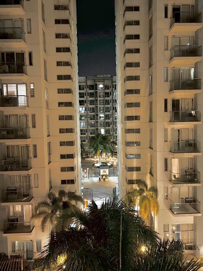 Kiel 5-Star Condo Hotel Across Naia Manila Airport Terminal 3 Pasay Exterior photo